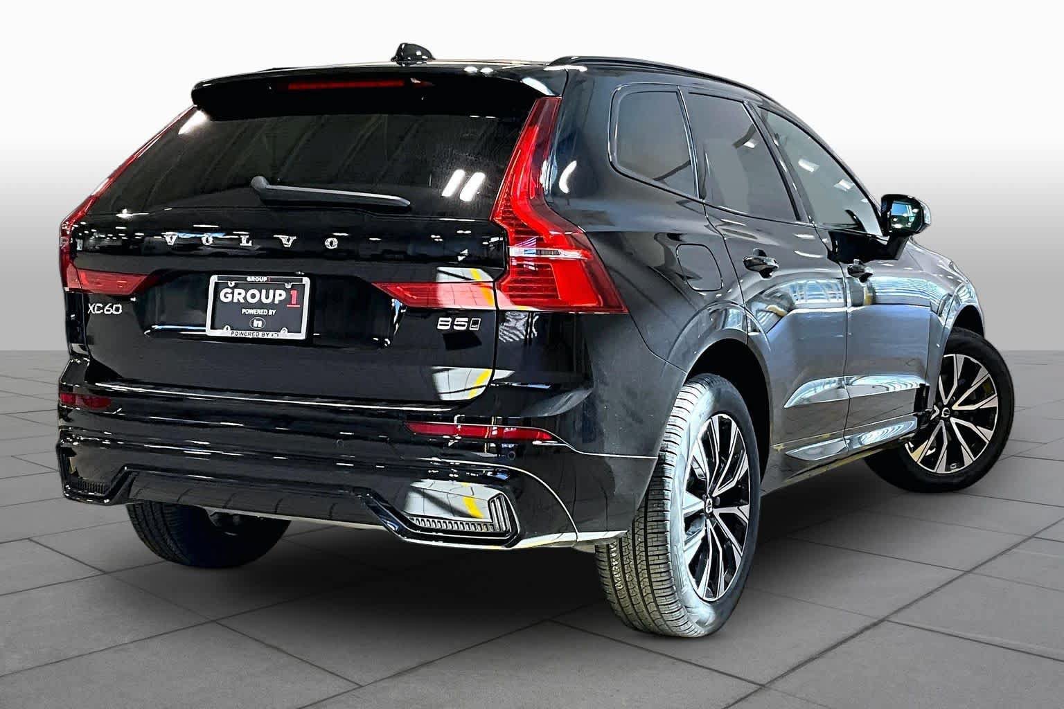 Certified 2024 Volvo XC60 B5 Core w/ Protection Package Premier AWD/4WD image 13