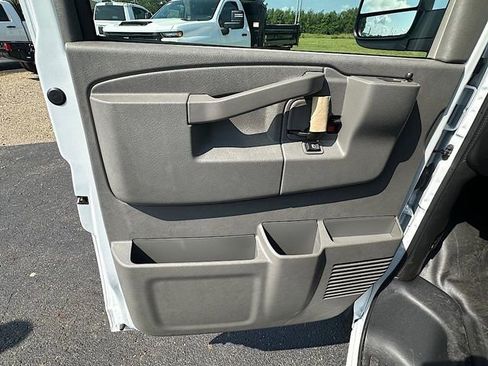 New 2025 GMC Savana 2500 w/ Enhanced Convenience Package image 13