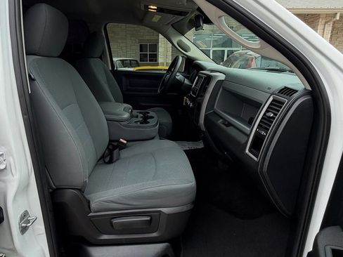 Used 2014 RAM 1500 Express RWD image 25