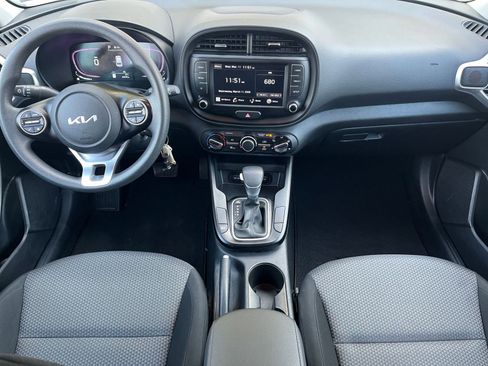 Used 2025 Kia Soul LX w/ LX Technology Package image 29
