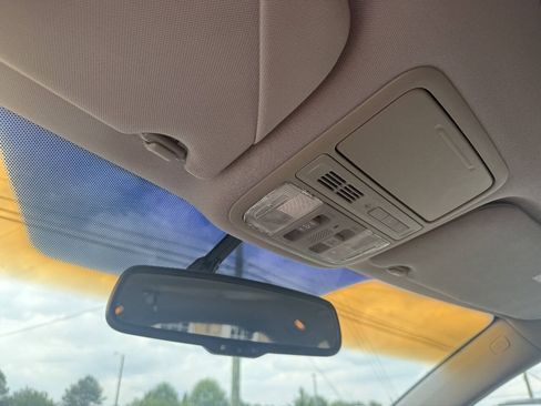 Used 2011 Honda Odyssey Touring image 27