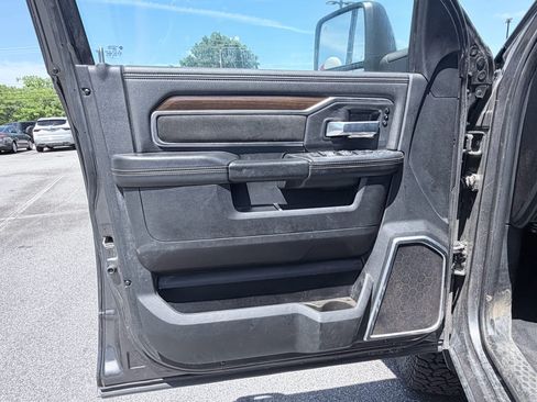 Used 2024 RAM 2500 Laramie AWD/4WD image 24