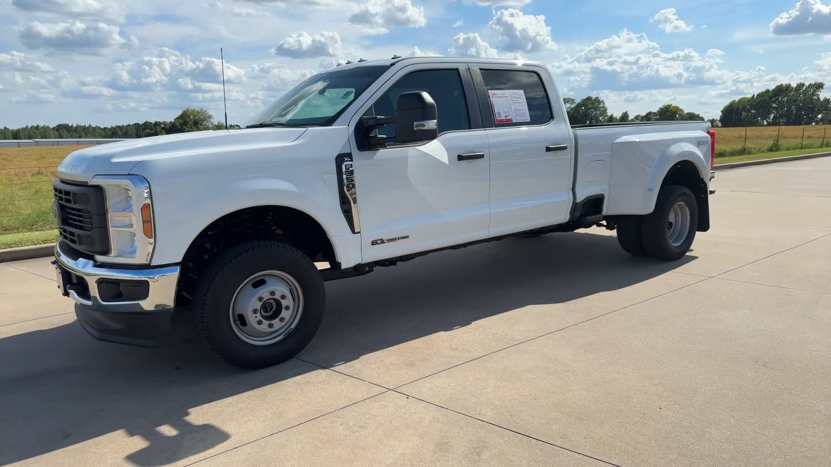 Used 2025 Ford F350 XL AWD/4WD image 5