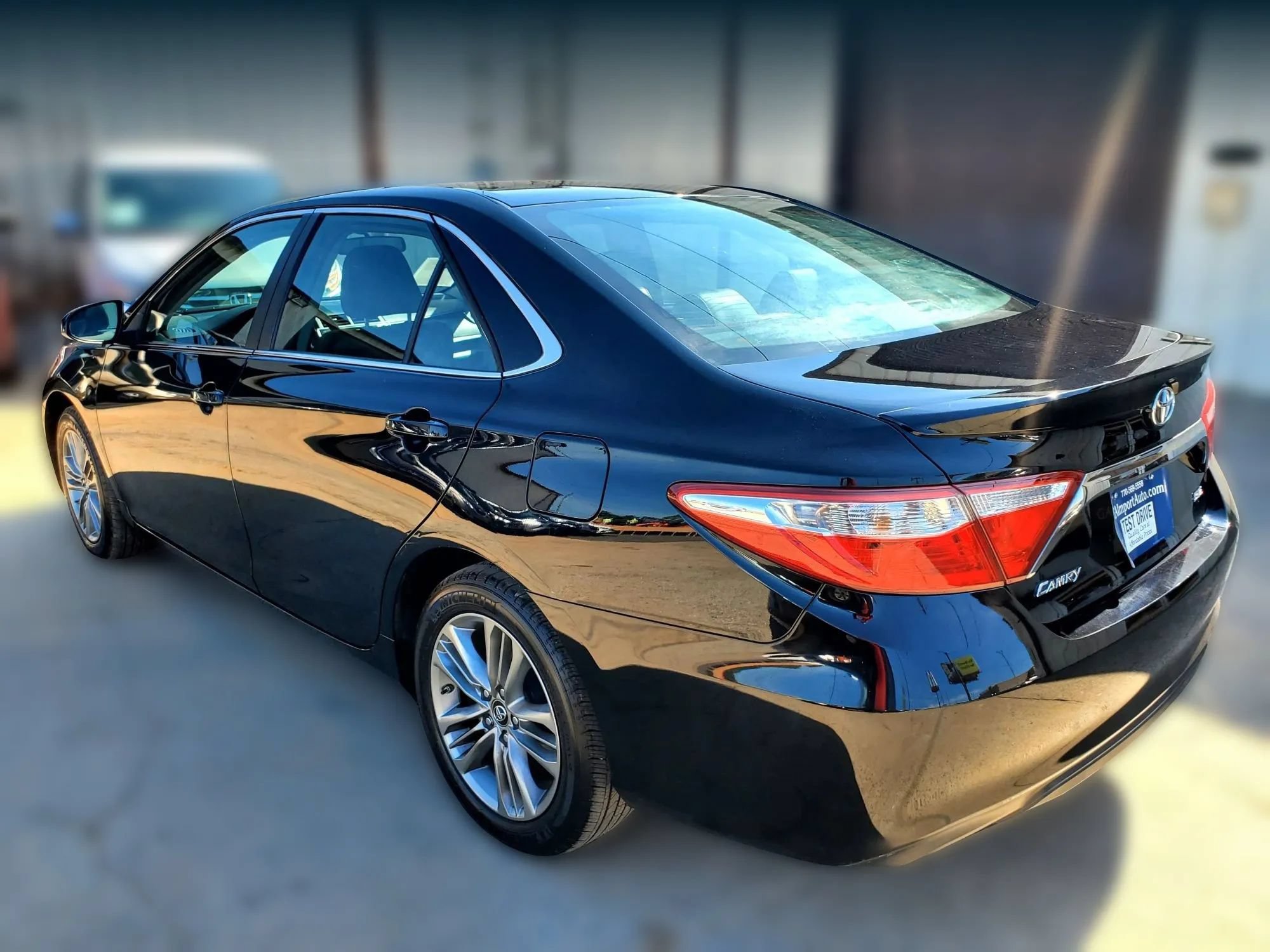 Used 2016 Toyota Camry SE FWD image 4