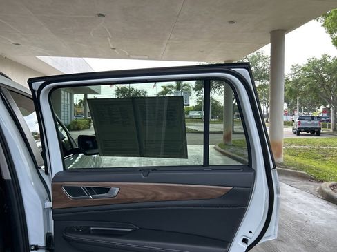 Used 2026 Volkswagen Atlas SE FWD image 35