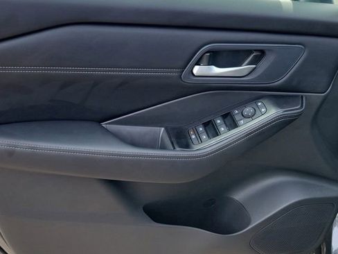 New 2026 Nissan Rogue Dark Armor FWD image 5