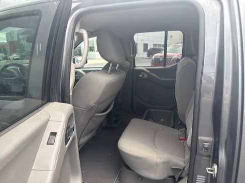 Used 2020 Nissan Frontier SV w/ Midnight Edition Floor Mats AWD/4WD image 12