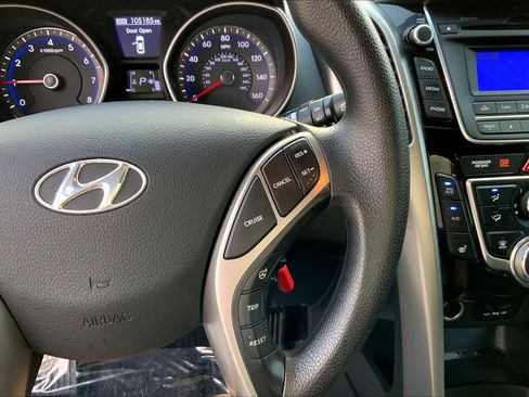 Used 2014 Hyundai Elantra GT image 24