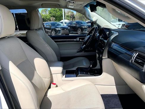 Used 2022 Lexus GX 460 Premium w/ Premium Package image 8