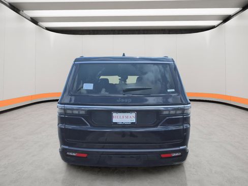 New 2026 Jeep Grand Wagoneer 2WD image 5