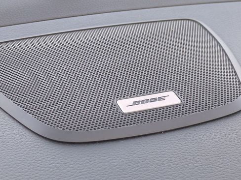 Used 2017 Nissan Rogue SV w/ Sun & Sound Touring Package image 32