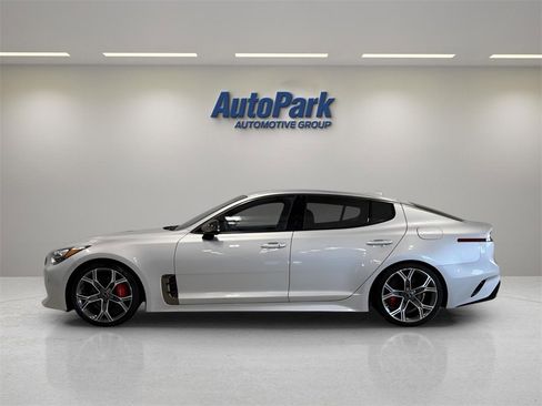 Used 2018 Kia Stinger GT image 4