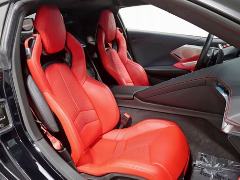 Used 2025 Chevrolet Corvette Z06 RWD image 35