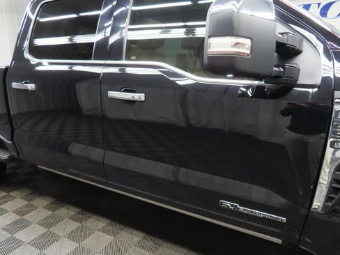 Used 2024 Ford F250 Platinum image 40