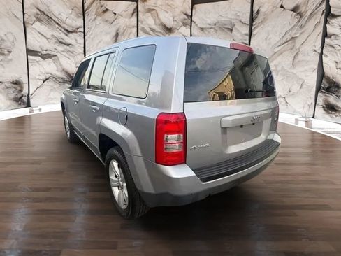 Used 2017 Jeep Patriot Sport w/ Power Value Group AWD/4WD image 6