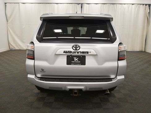 Used 2018 Toyota 4Runner SR5 Premium AWD/4WD image 4