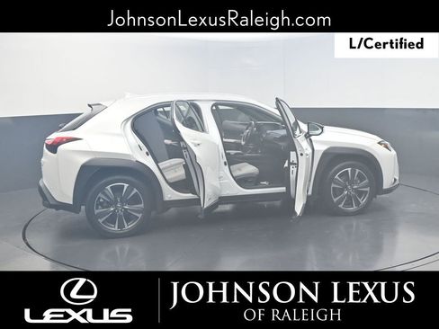Certified 2022 Lexus UX 250h w/ Accessory Package (Z2) image 24