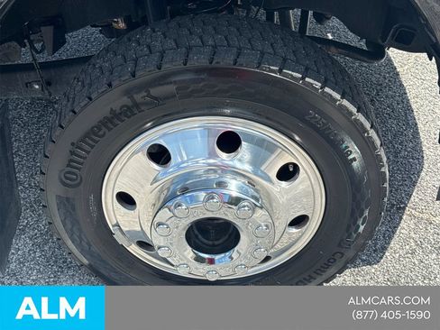 Used 2025 Ford F450 Platinum w/ FX4 Off-Road Package AWD/4WD image 15