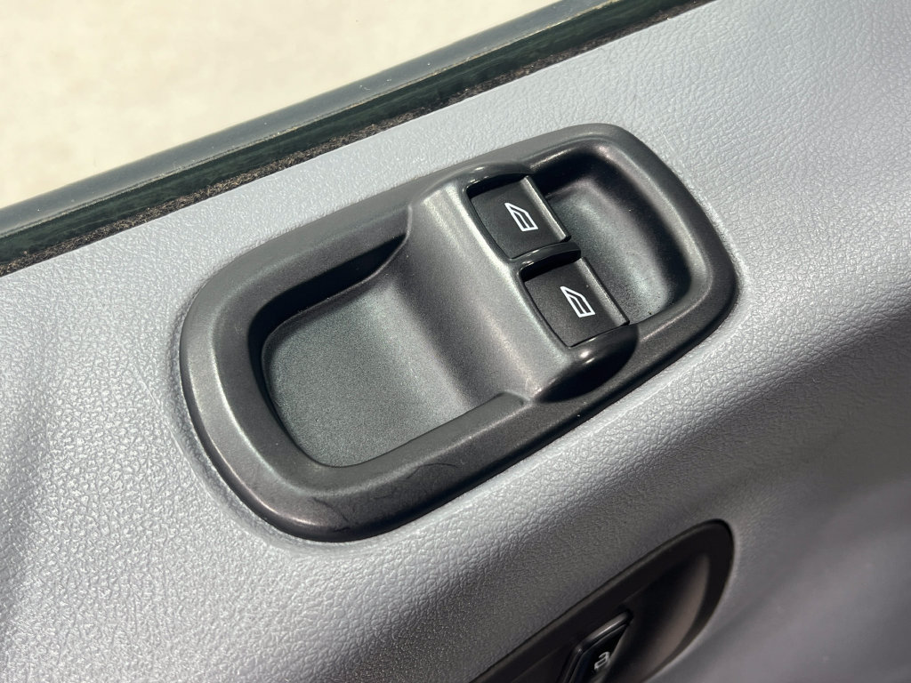 Used 2019 Ford Transit 150 148 Low Roof w/ Exterior Upgrade Package RWD image 15