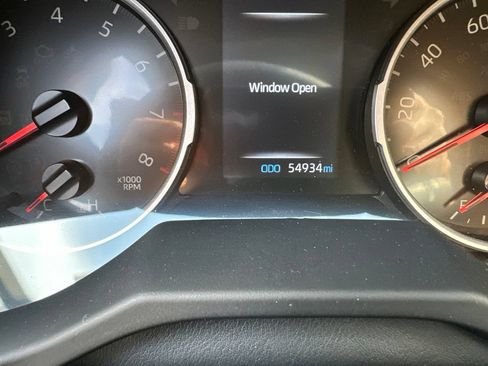 Used 2021 Toyota RAV4 XLE Premium AWD/4WD image 7