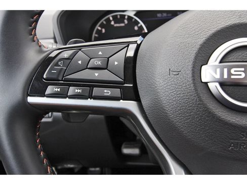 Certified 2025 Nissan Altima 2.5 SR FWD image 18