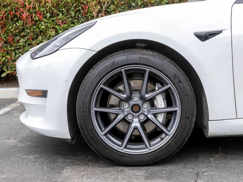 Used 2021 Tesla Model 3 Long Range AWD/4WD image 3