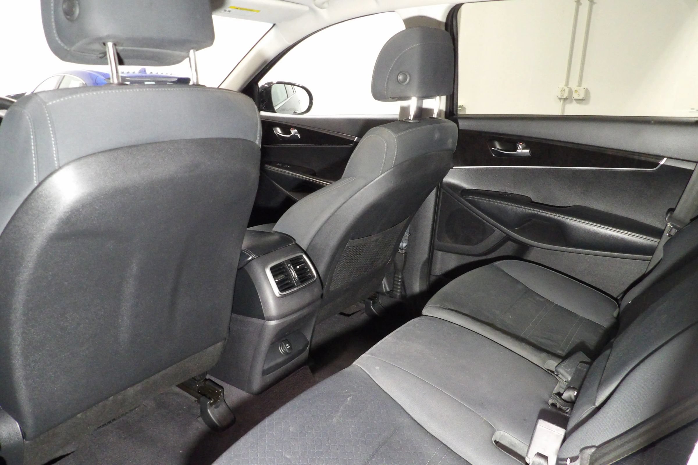 Used 2017 Kia Sorento L FWD image 10