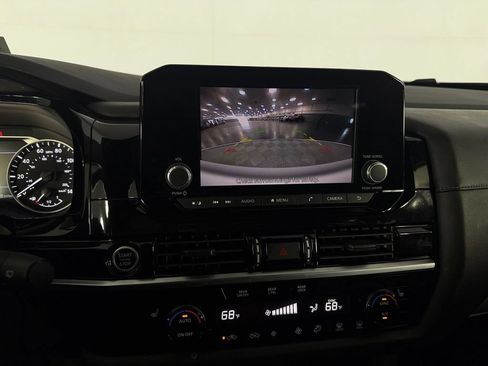Used 2024 Nissan Pathfinder SV w/ Black Appearance Package FWD image 18
