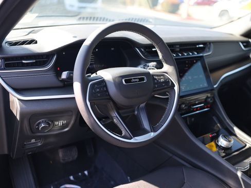 New 2025 Jeep Grand Cherokee Laredo w/ MOPAR Finishing Package image 13