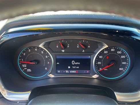 Used 2023 Chevrolet Traverse LT image 14