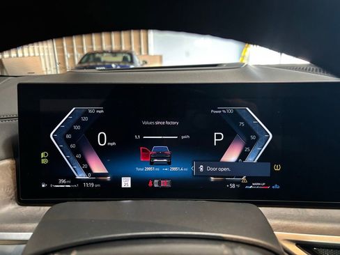 Used 2025 BMW X5 xDrive40i image 13