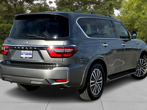 Used 2021 Nissan Armada SL w/ Captain's Chairs Package image 5