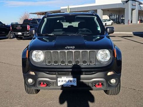 Used 2018 Jeep Renegade Trailhawk w/ UConnect 8.4 Nav Group image 7