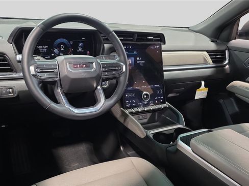 Used 2025 GMC Terrain Elevation w/ Elevation Premium Package image 20