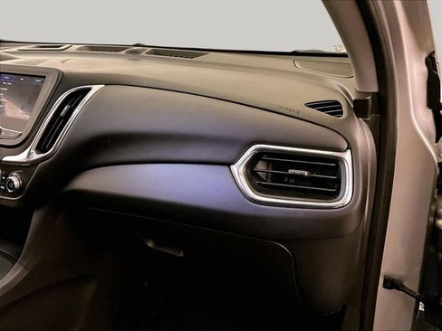 Used 2021 Chevrolet Equinox LT FWD image 15