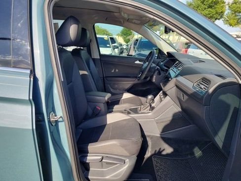 Used 2020 Volkswagen Tiguan SE image 10