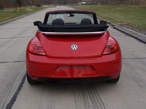 Used 2014 Volkswagen Beetle 2.5 image 4