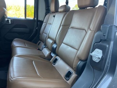 Used 2021 Jeep Gladiator Rubicon image 30