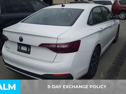 Used 2024 Volkswagen Jetta S image 3