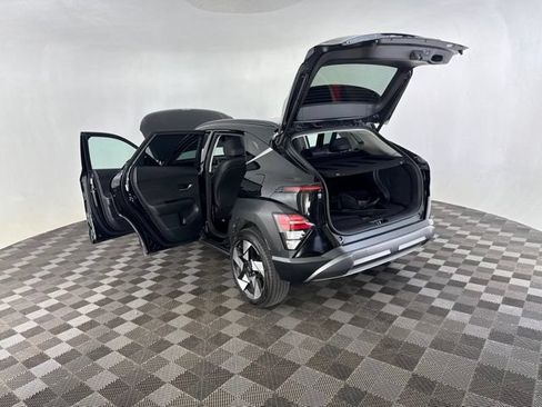 Used 2024 Hyundai Kona Limited AWD/4WD image 17