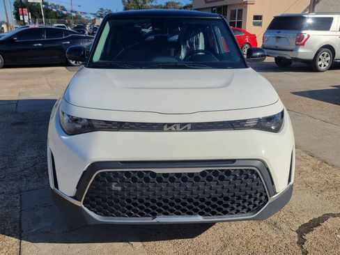 Used 2023 Kia Soul S image 2