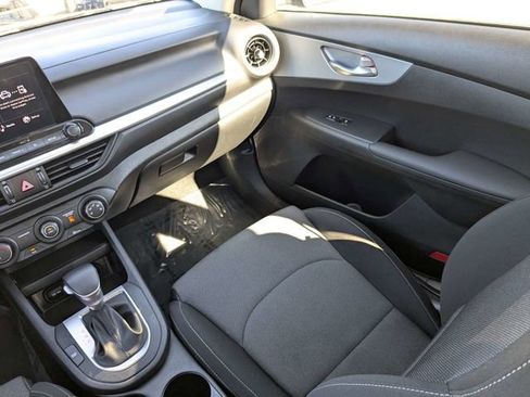 Used 2023 Kia Forte LXS image 11