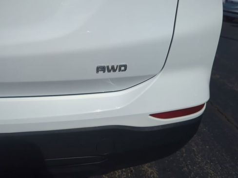 Certified 2024 Chevrolet Equinox LS AWD/4WD image 16