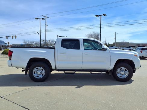 Used 2023 Toyota Tacoma SR image 34