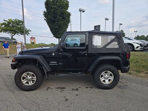 Used 2015 Jeep Wrangler Sport AWD/4WD image 6