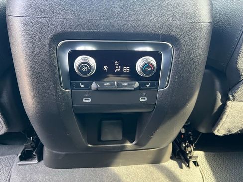 Used 2024 GMC Yukon Denali image 22