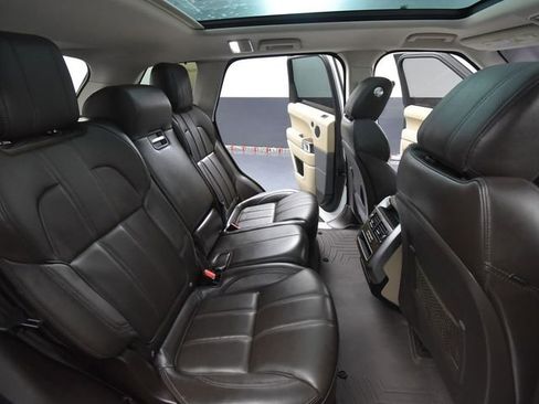 Used 2016 Land Rover Range Rover Sport HSE image 39