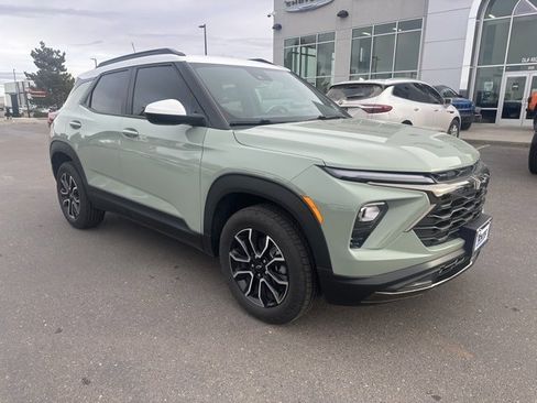 Used 2025 Chevrolet TrailBlazer ACTIV w/ Convenience Package image 1