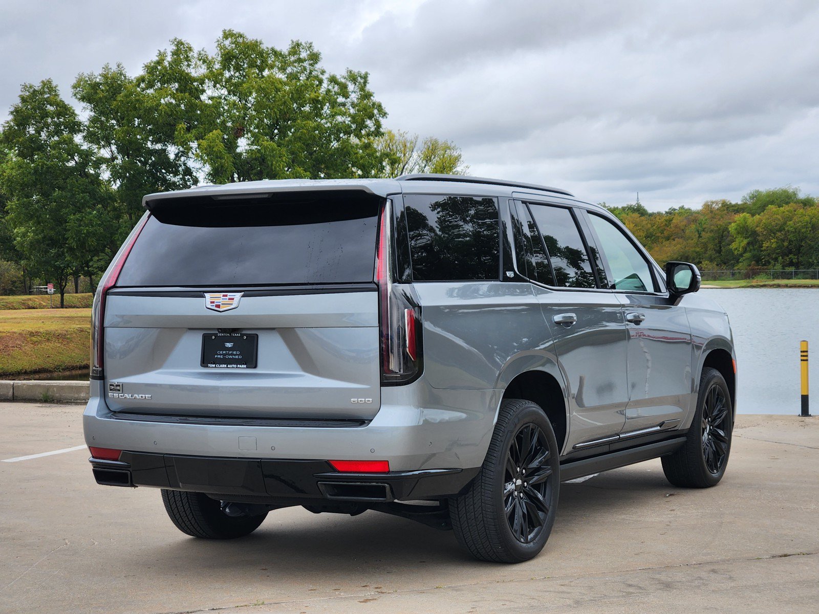 Certified 2024 Cadillac Escalade Sport Platinum AWD/4WD image 4