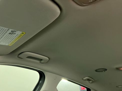 Used 2024 Kia Telluride LX image 19